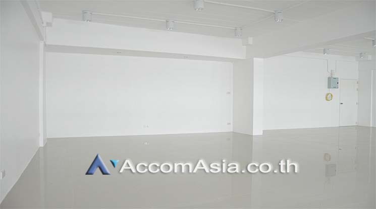 5  Office Space For Rent in Sukhumvit ,Bangkok BTS Phra khanong at Park Avenue AA14006